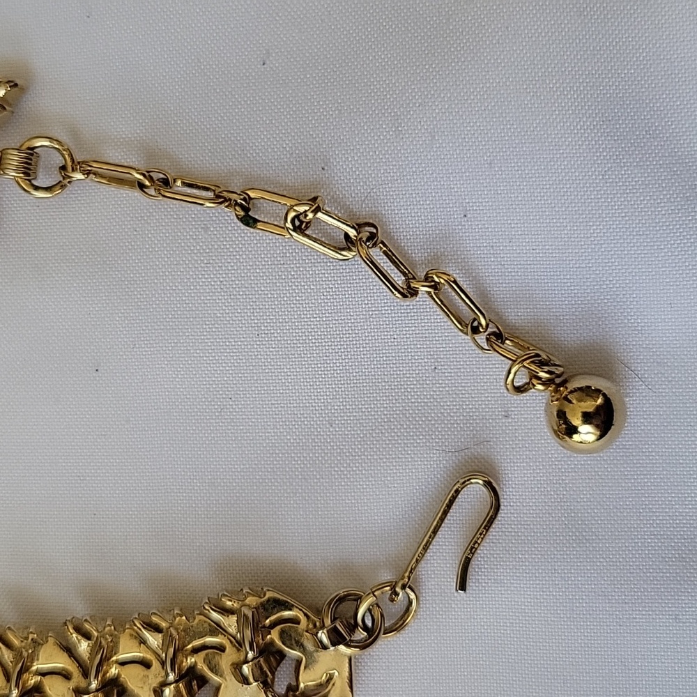 Vintage Trifari Gold Leaf Choker Necklace - Picture 8 of 8